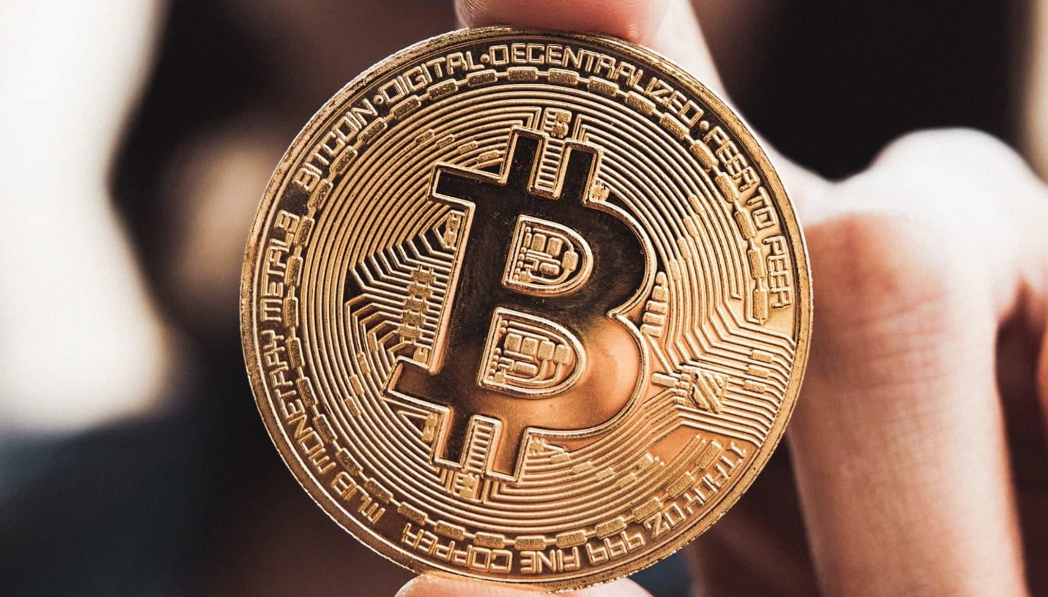 Bitcoin Slides to $83,200 as Q3 Closes With a Warning
