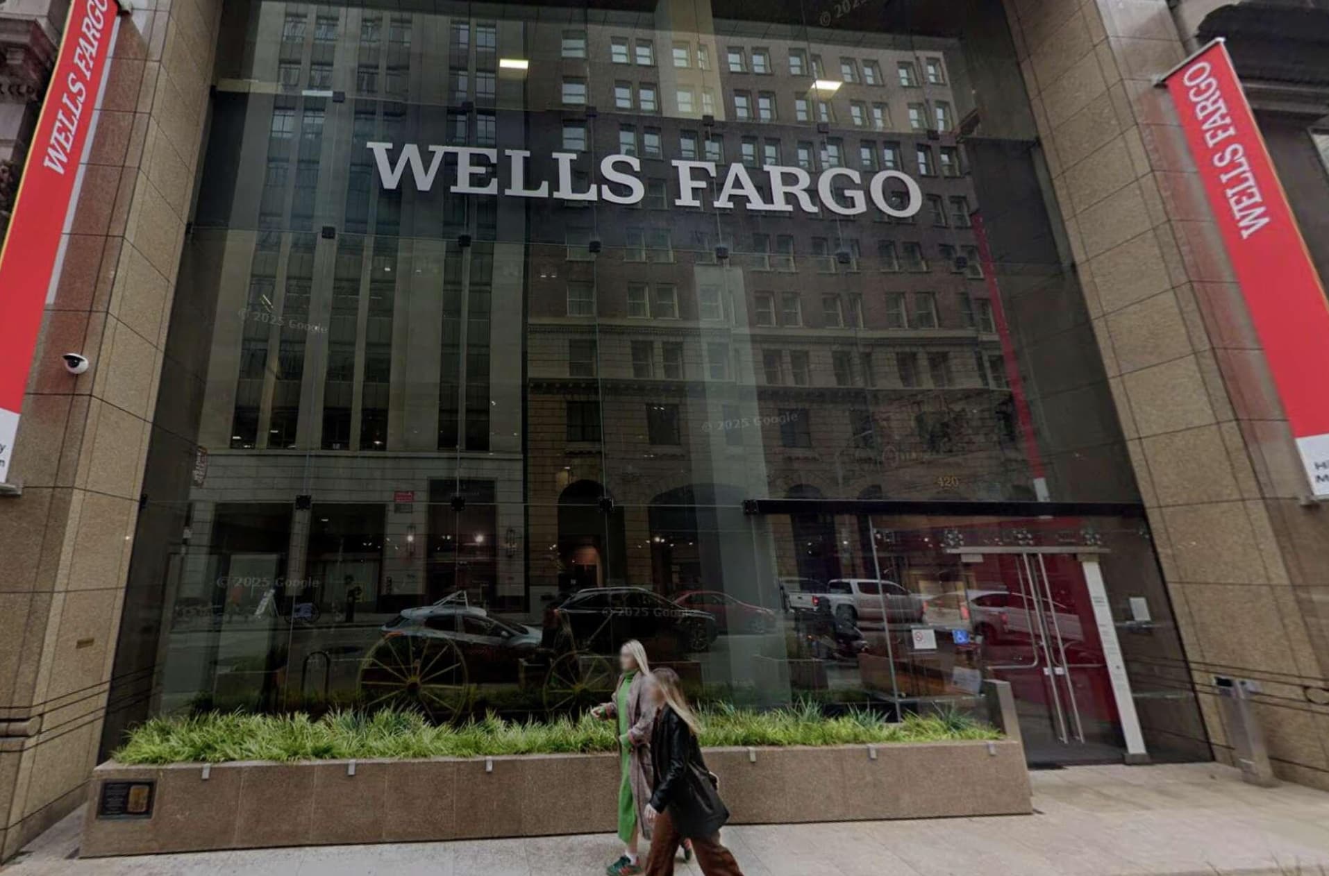 Wells Fargo Beats Revenue, Stock Drops 2% Anyway