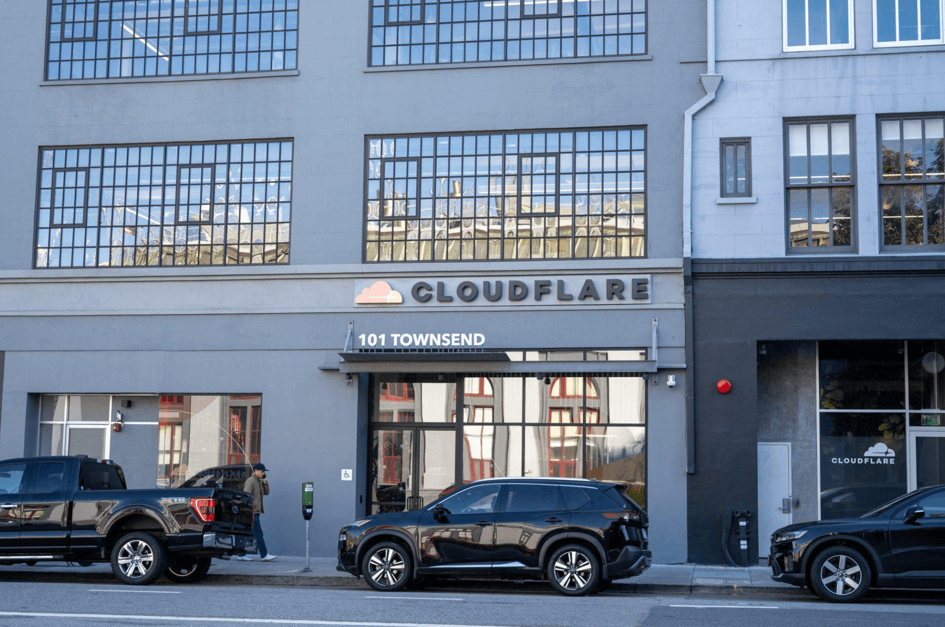 AppLovin Crashes 19%, Cloudflare Surges 16% on Earnings