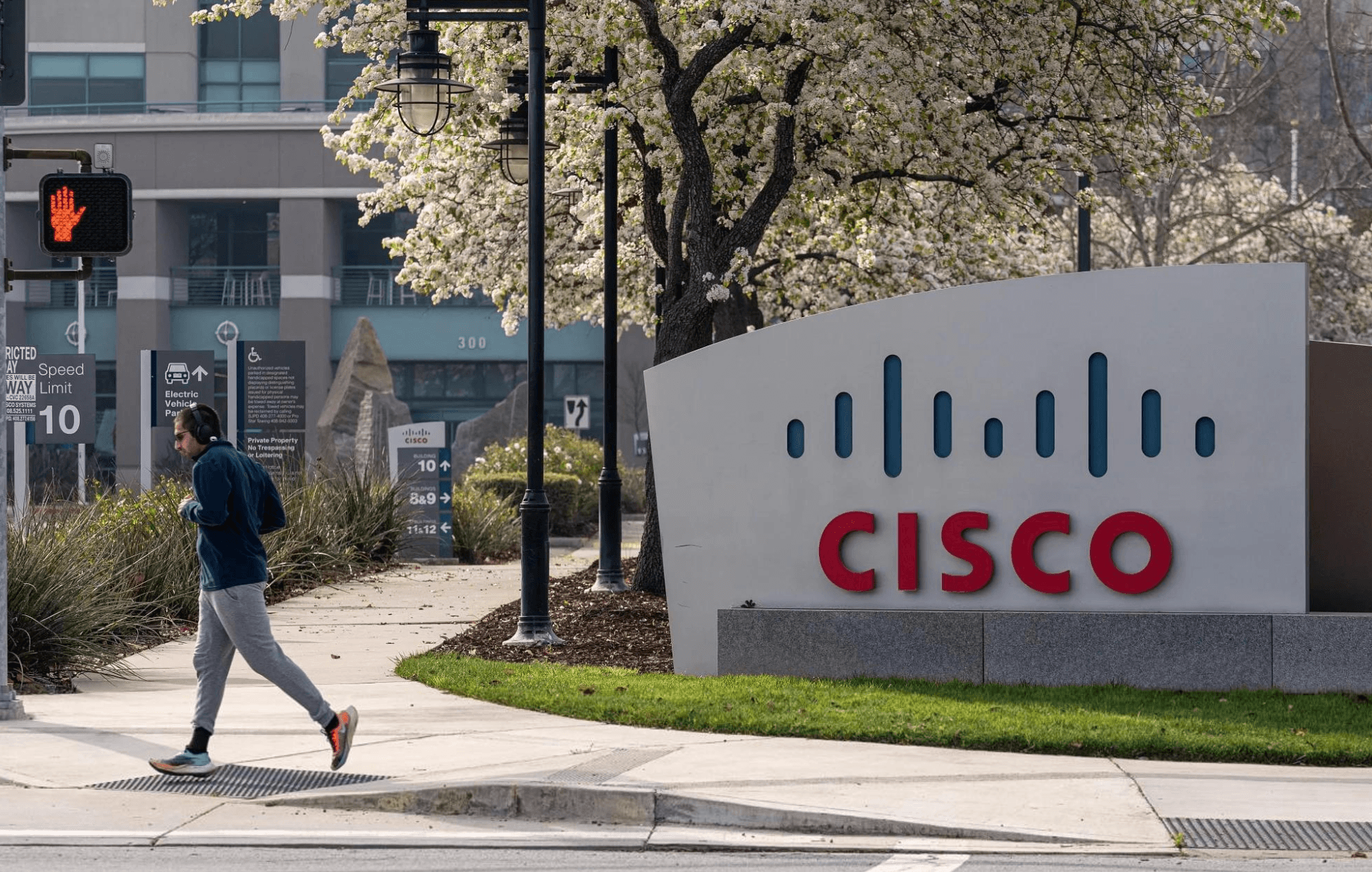 Cisco and Applied Materials Earnings: What's at Stake