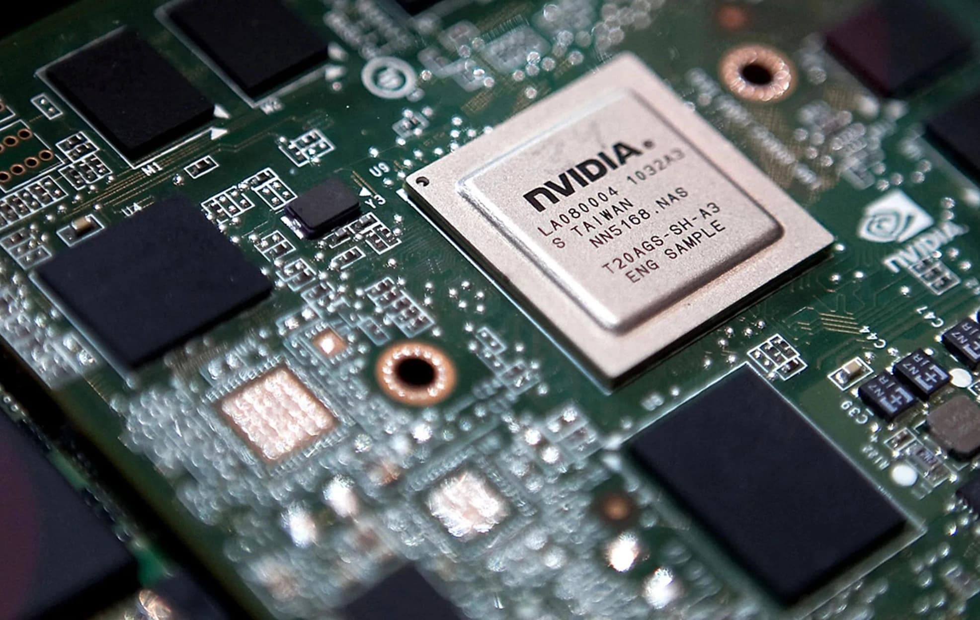 Chip Rout Drags Nasdaq as Bank Earnings Take Center Stage