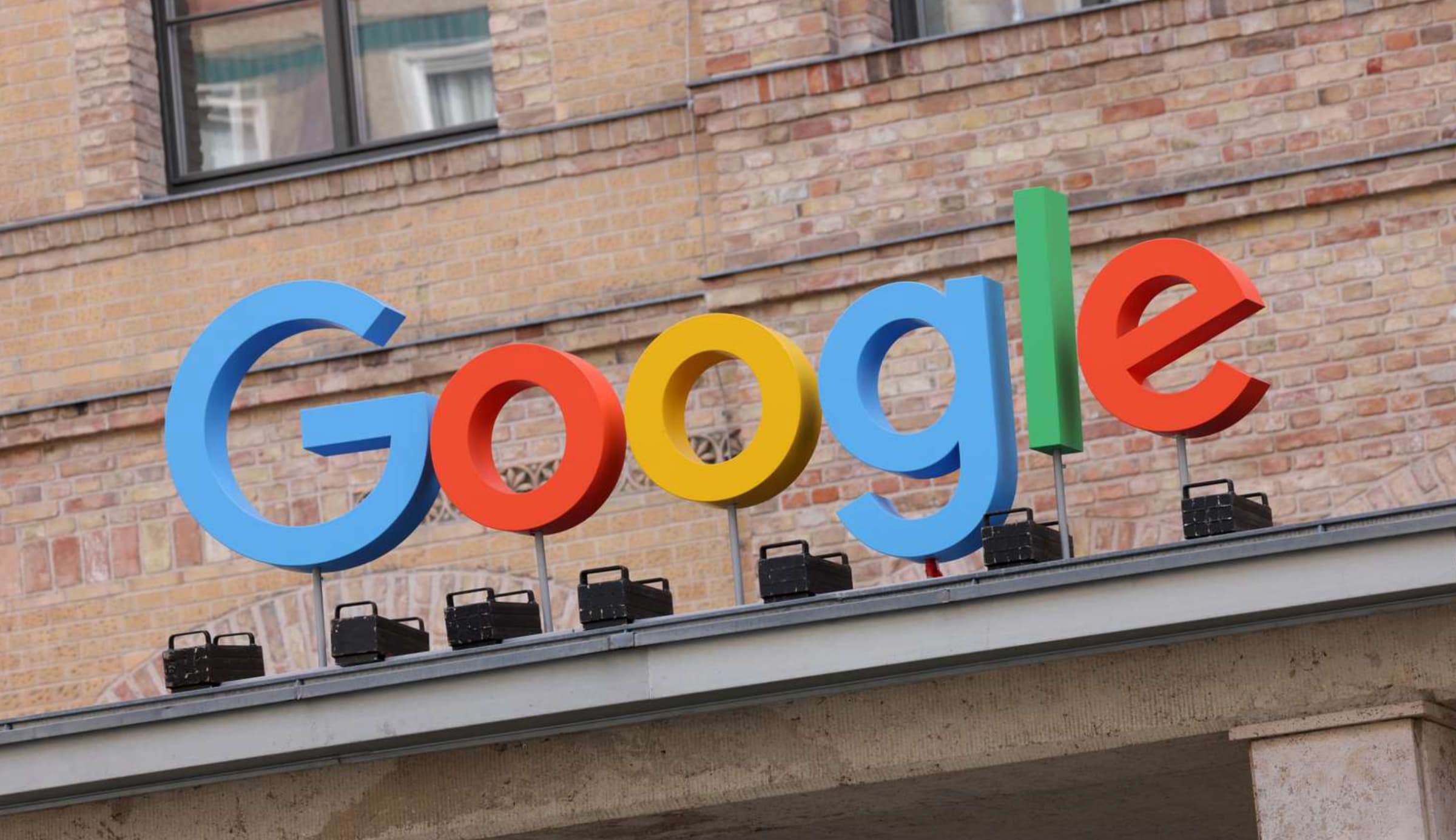 Alphabet Beats Big But Burns Cash — GOOGL Sells Off