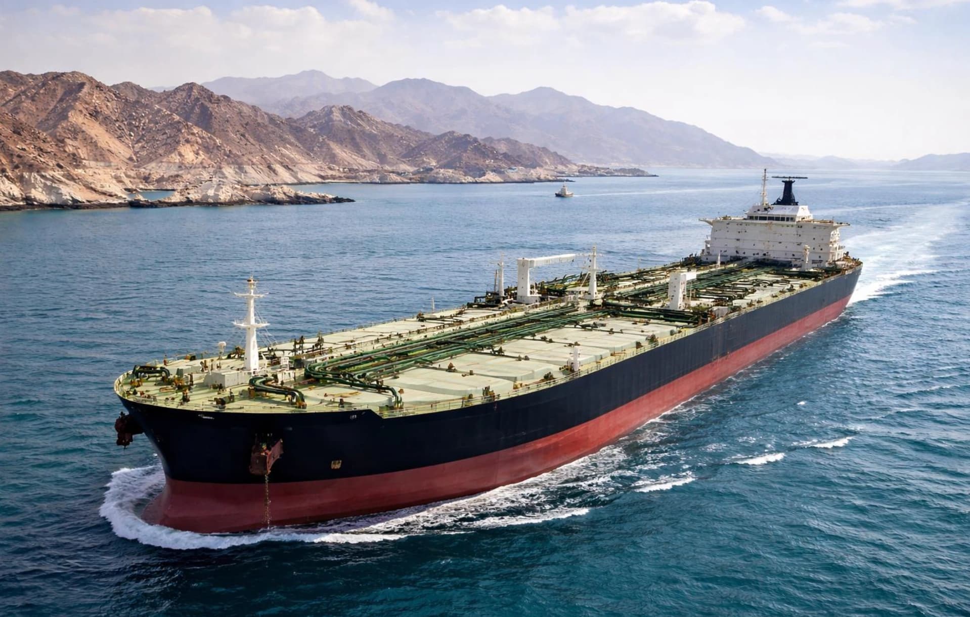 S&P 500 Hits 7,800 — But Hormuz Risk Lurks