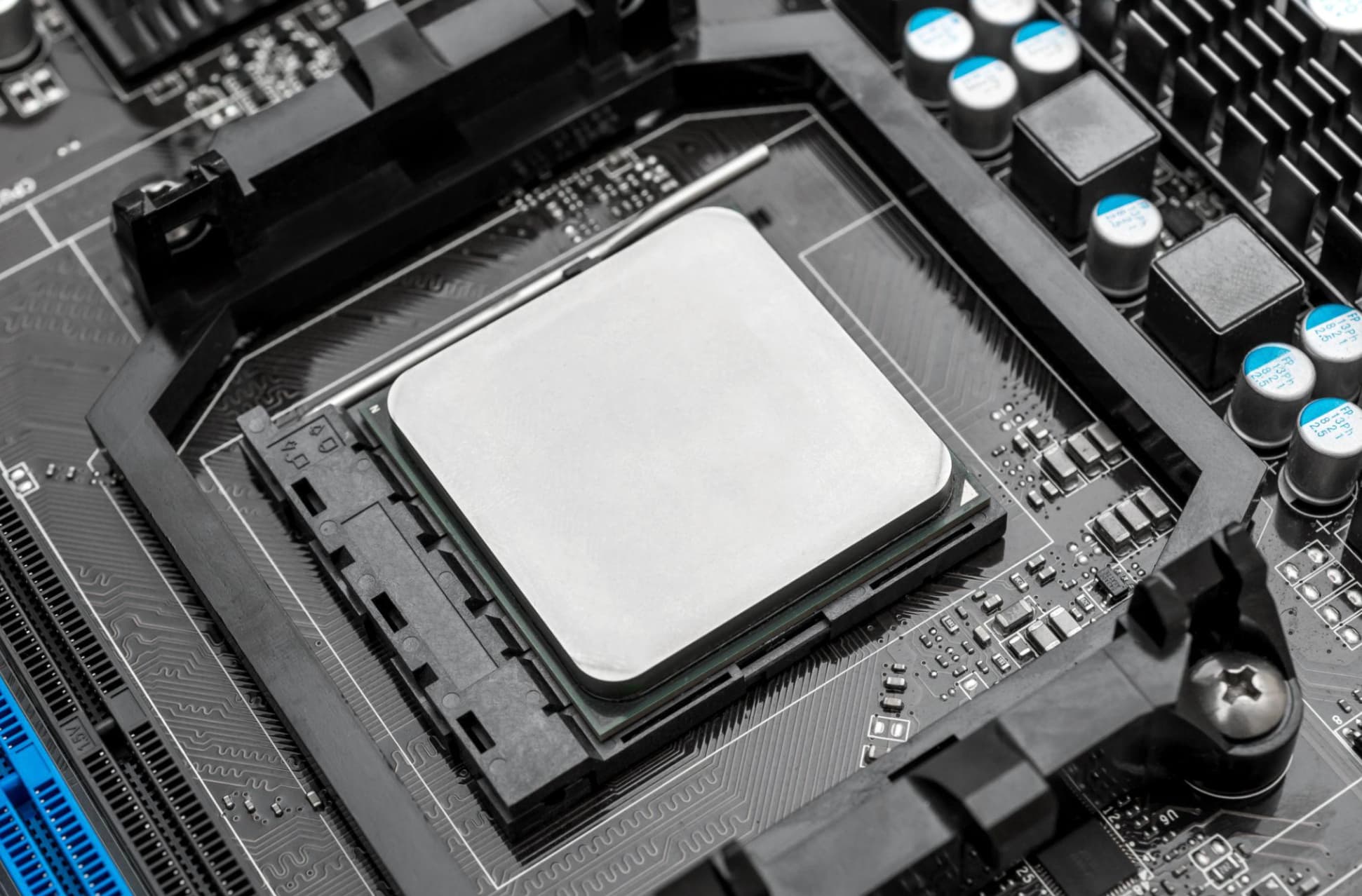 Chip Stocks Bleed Into H2 as Bubble Risk Hits 0.91