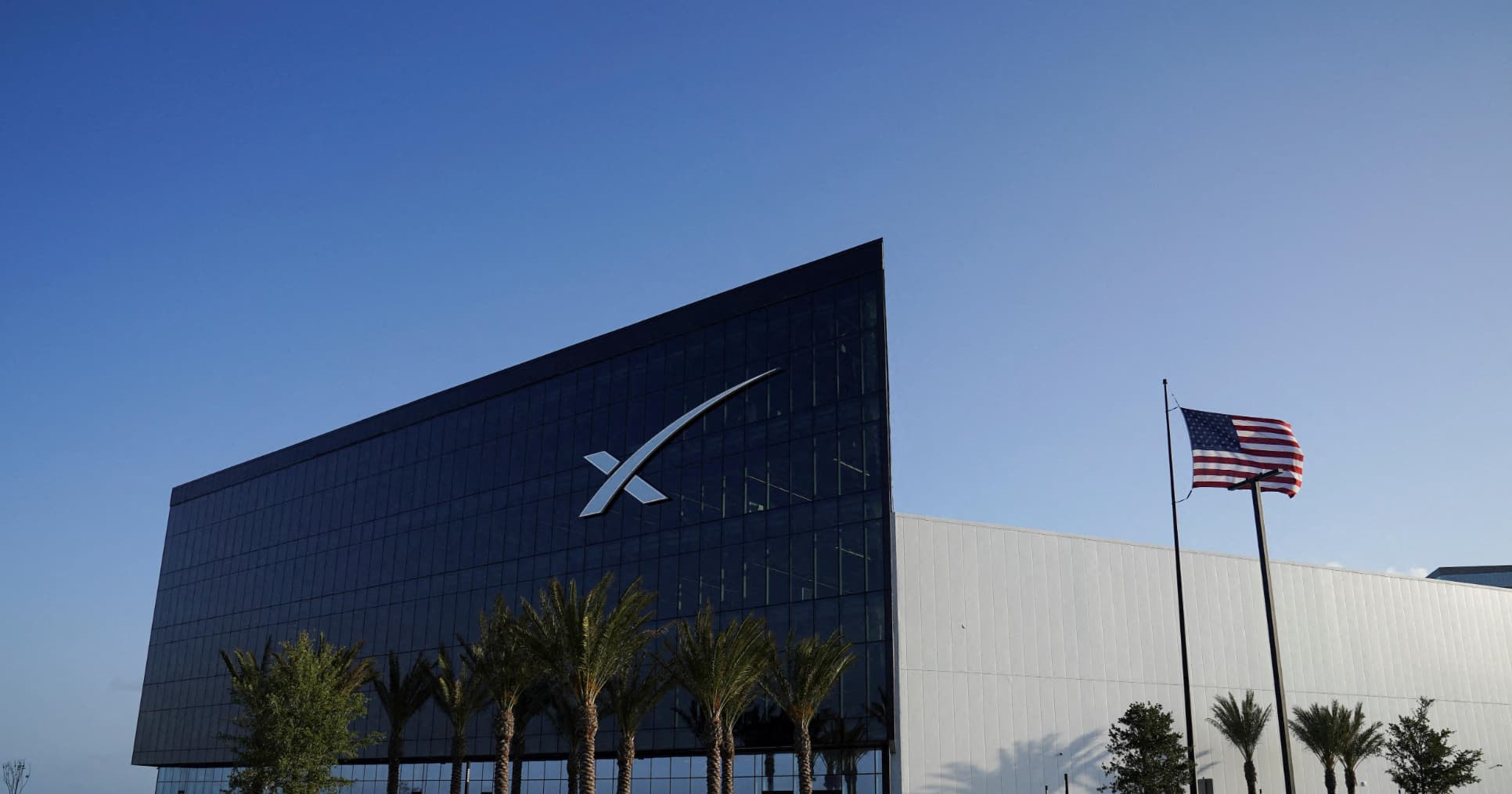 SpaceX Joins Nasdaq-100: Index Dip Masks a Bigger Trade
