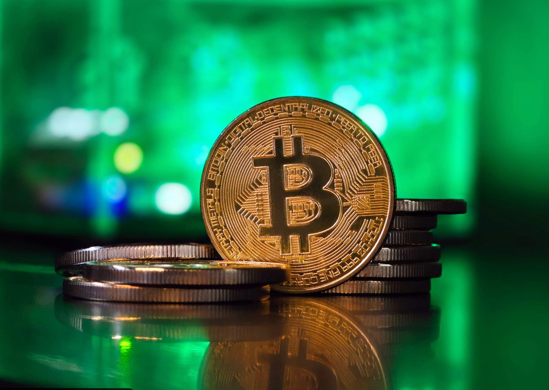 Bitcoin Cracks $58K: $10.6B Expiry Hits Today