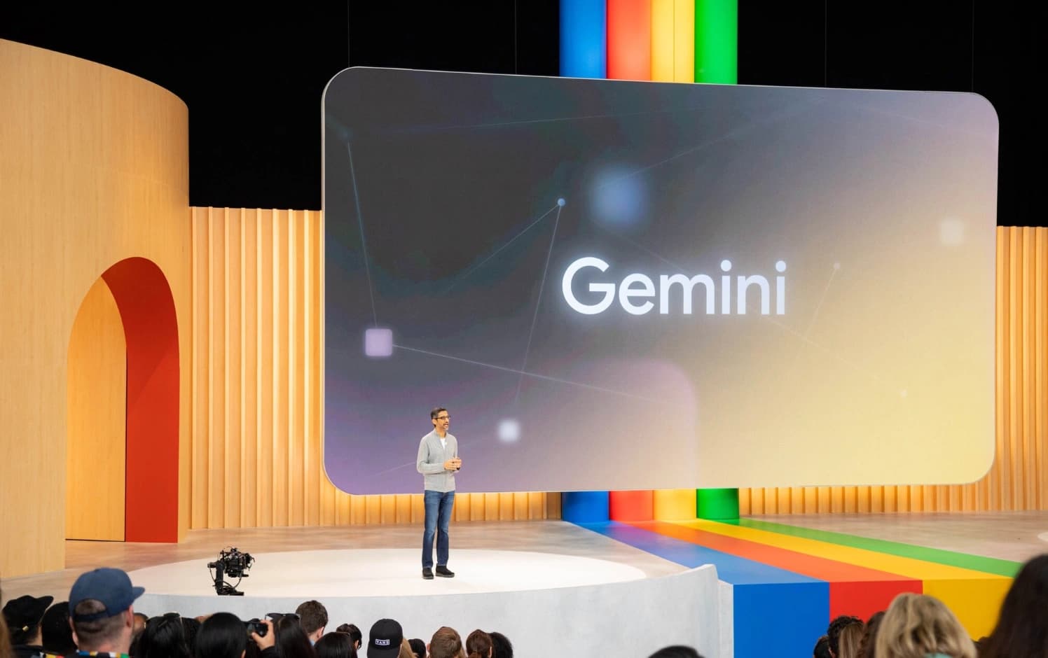 Gemini 4 Argon vs. OpenAI Dots: The API Wars Heat Up