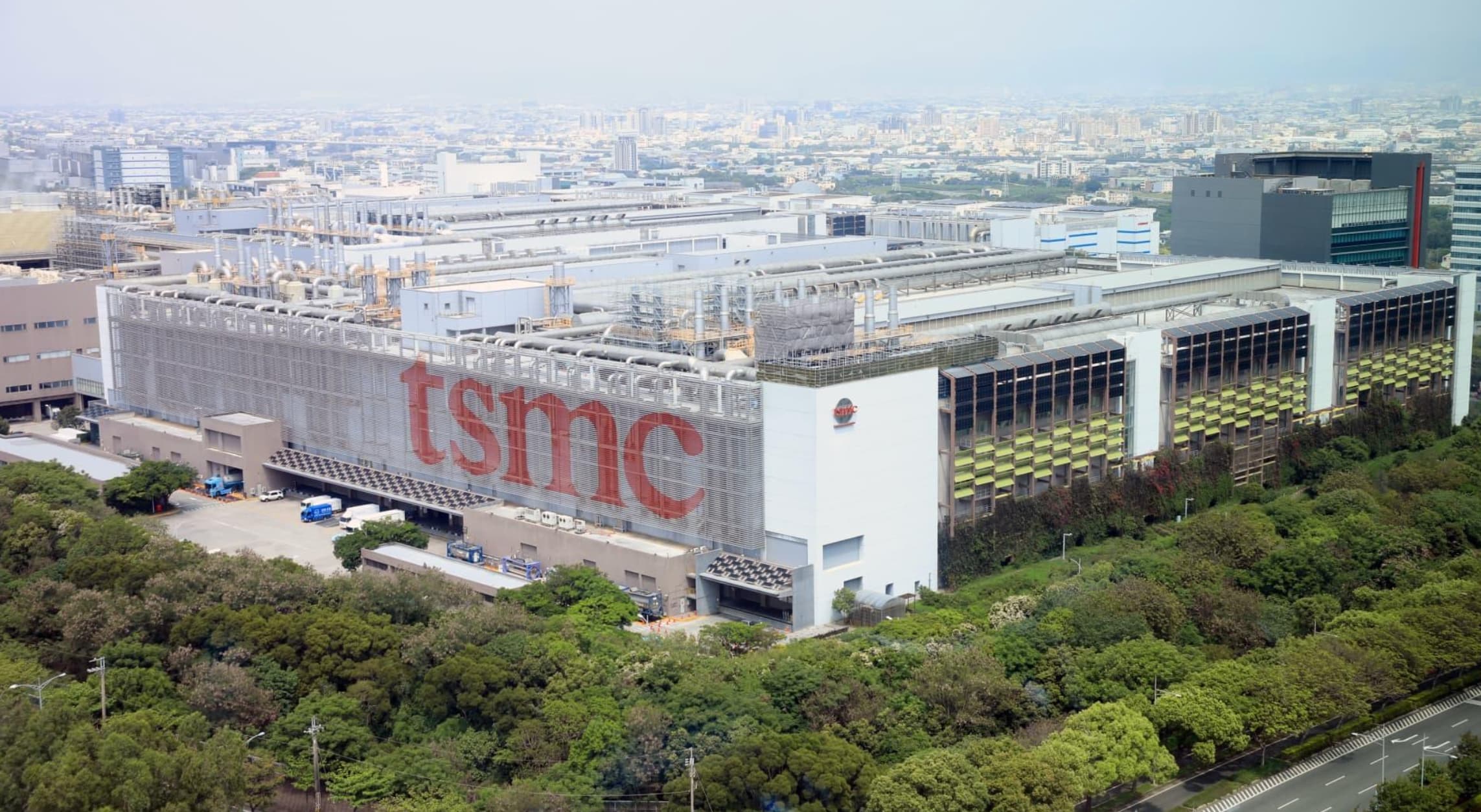 TSMC Beats Big: $40.2B Revenue, 40%+ Guide
