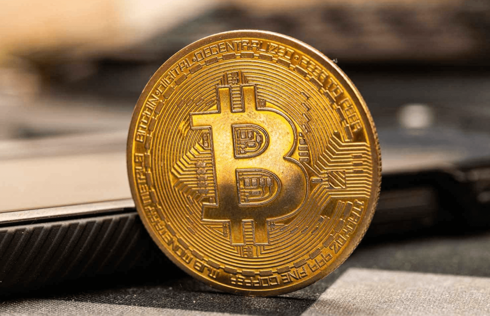 Bitcoin Cracks $62K: Monthly Chart Down 18%