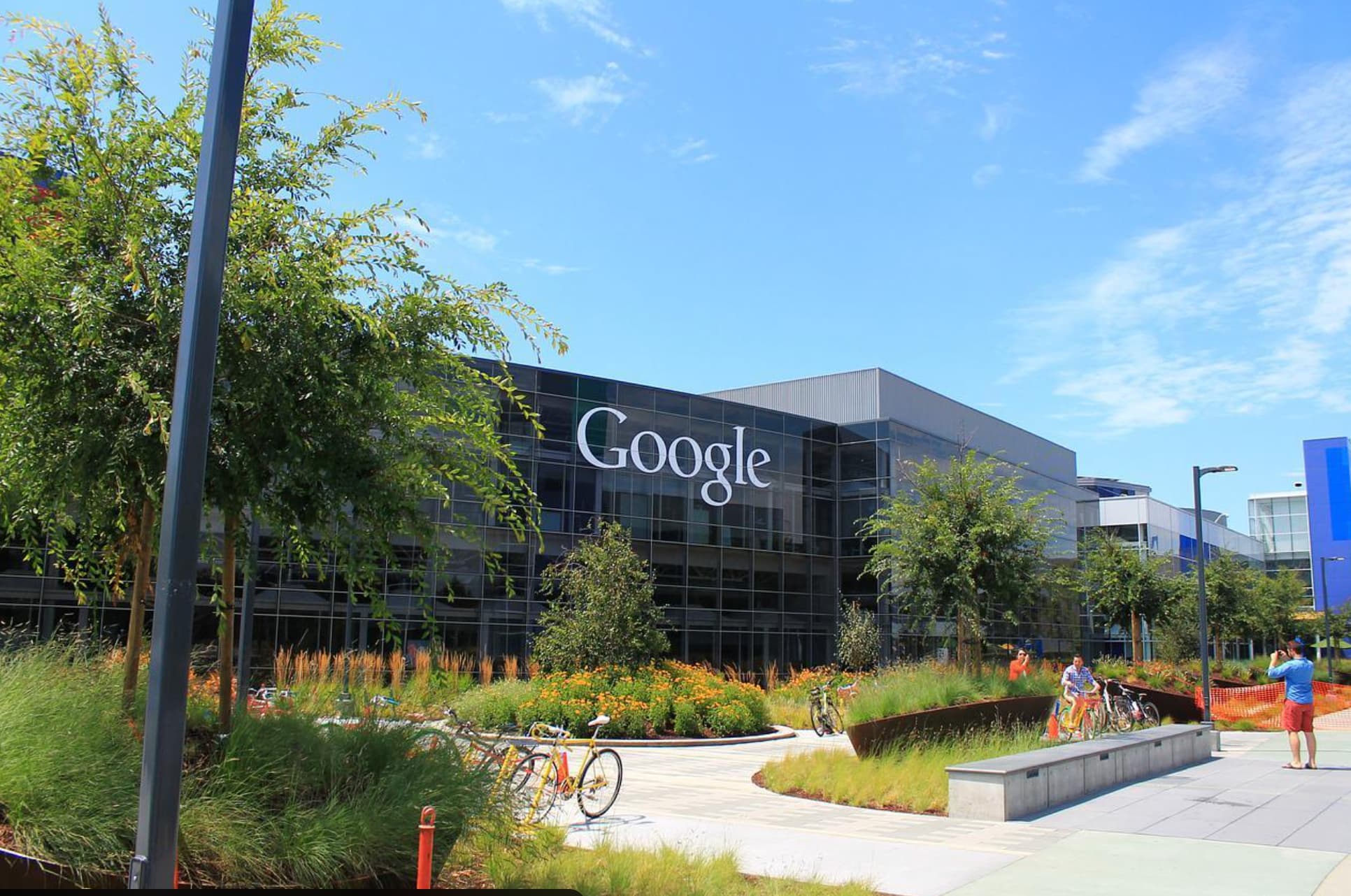 GOOGL Downgraded: Capex Surge Threatens Alphabet Margins