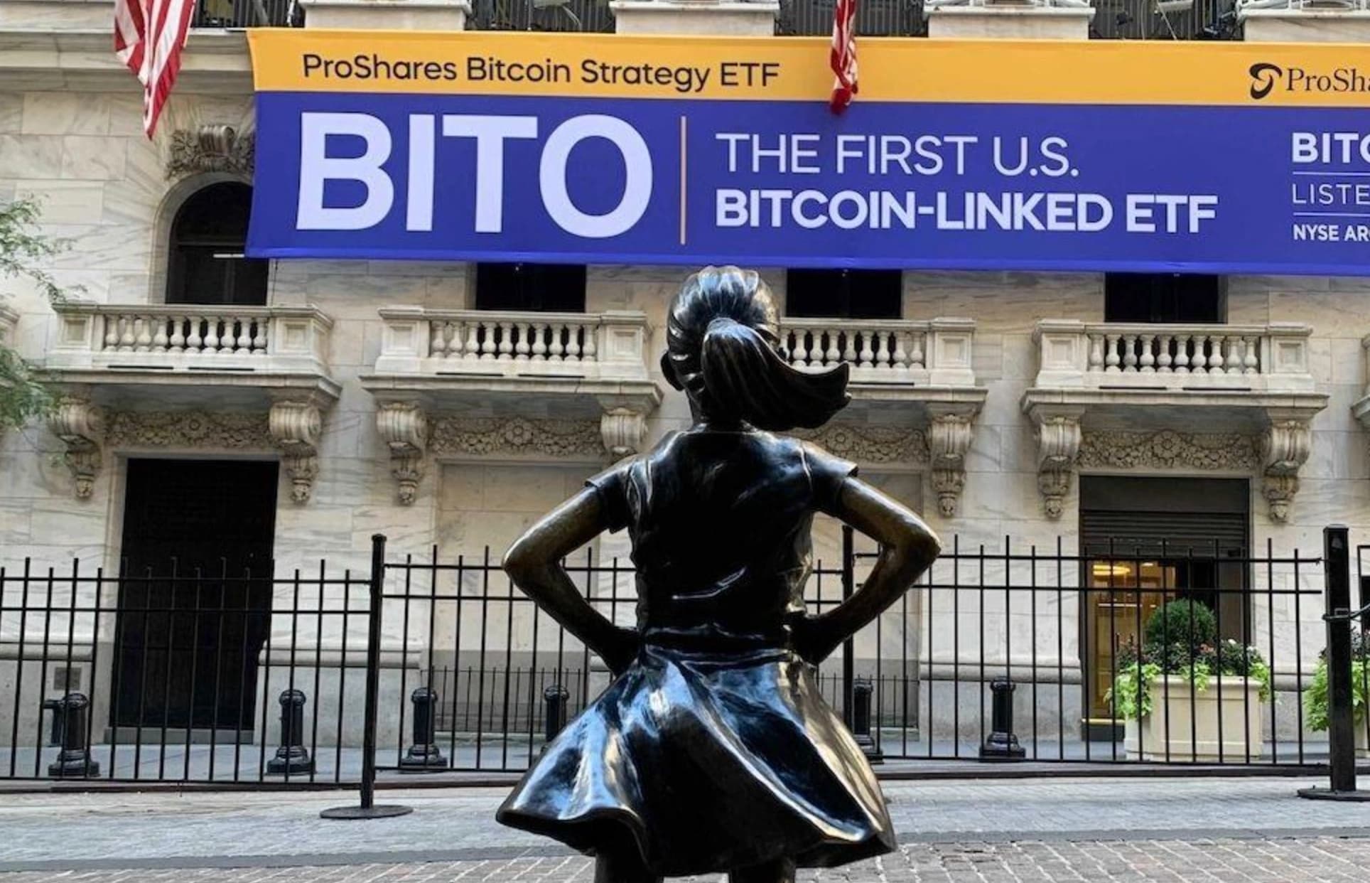 Bitcoin ETFs Bleed $450M: Is $75K the Last Line?