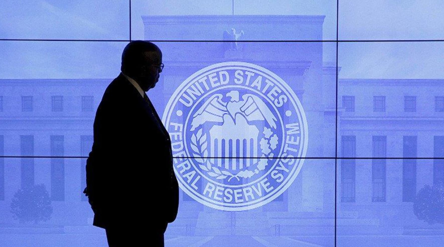 Fed Frozen at 3.63% as Inflation Stays 175 bps Above Target