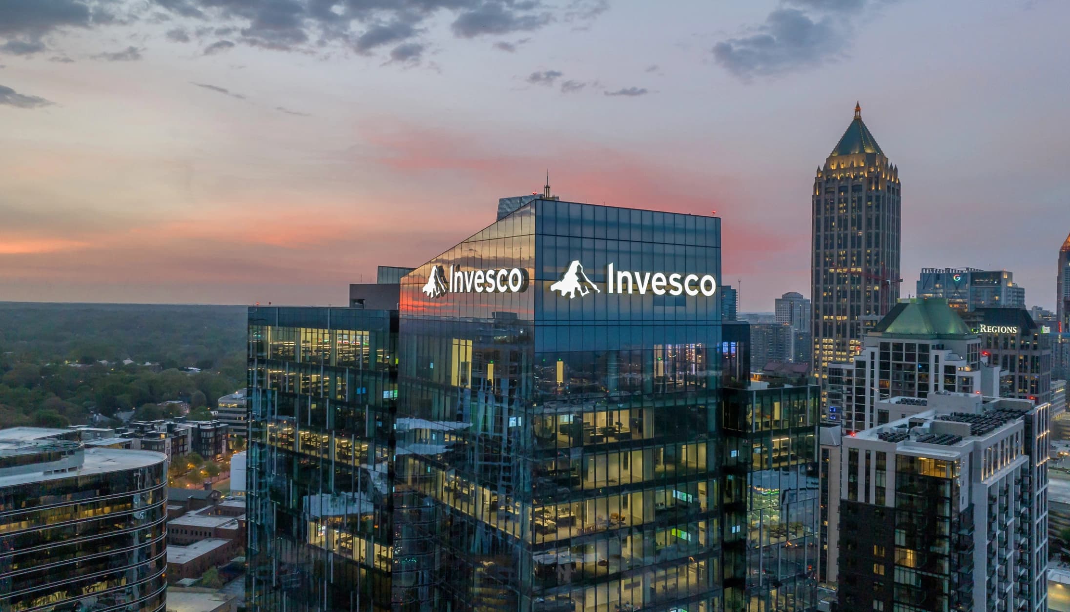 Vanguard Pulls $5.96B as Invesco Bleeds $4.61B