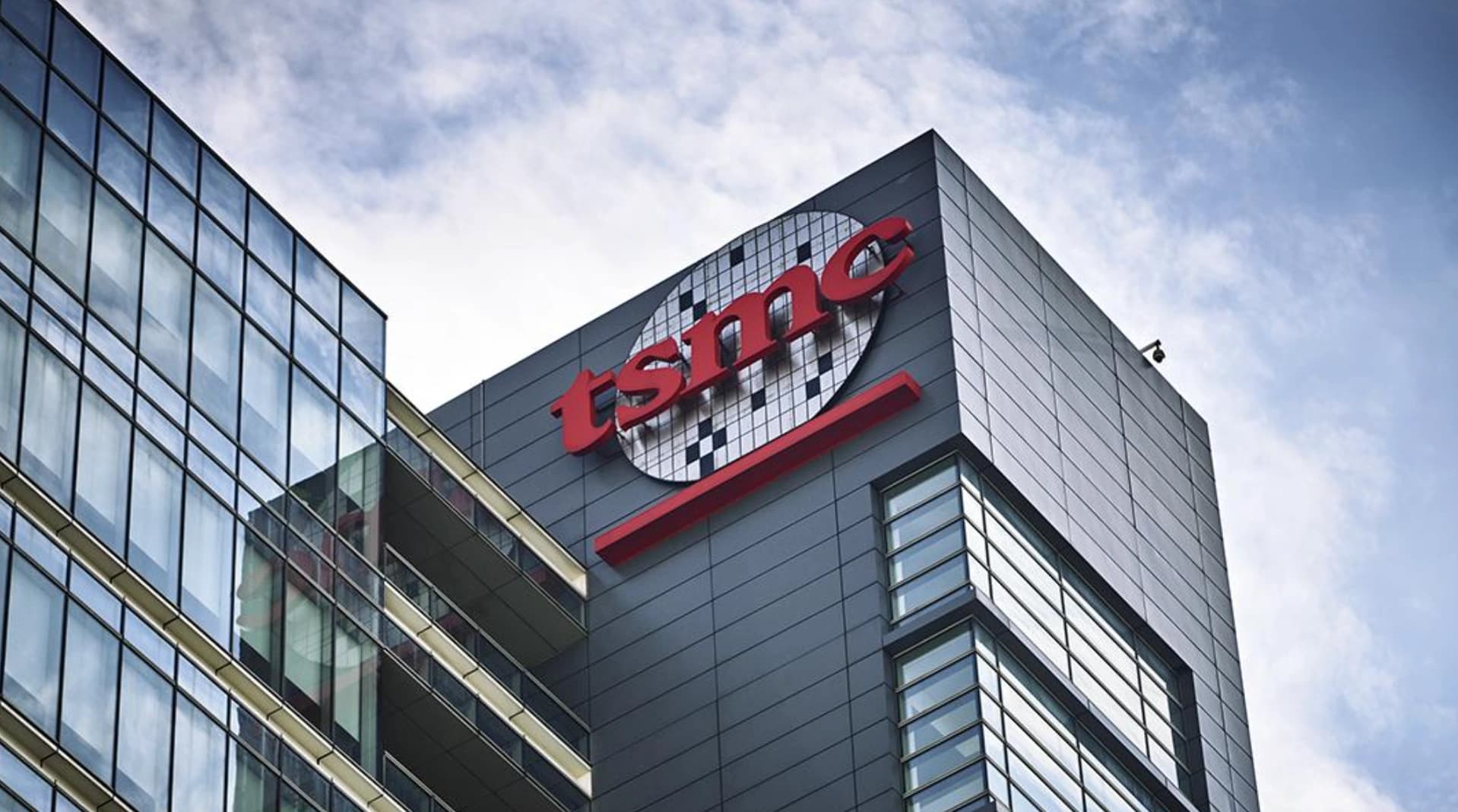 TSMC Posts 69% Profit Jump — Then the Stock Drops