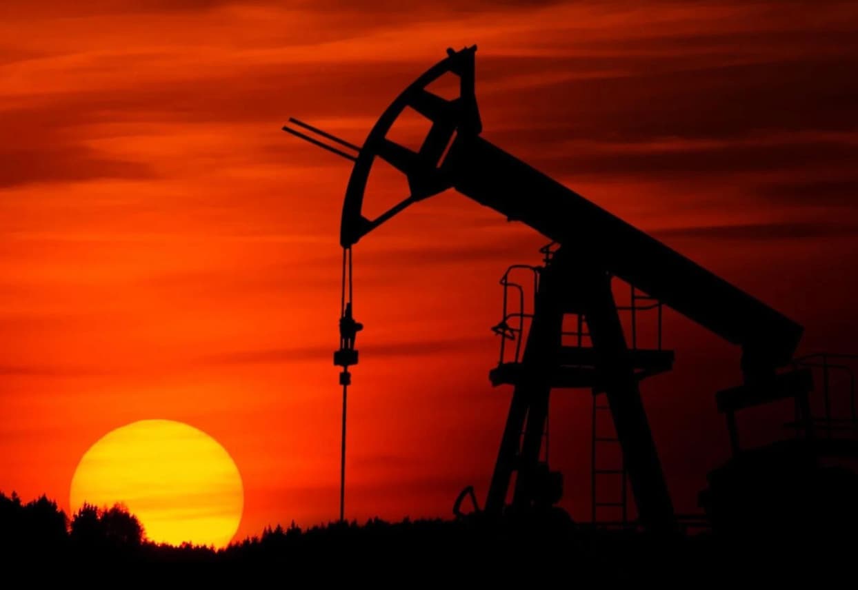 WTI Crude Craters 5.7% as Iran Deal Lifts Markets