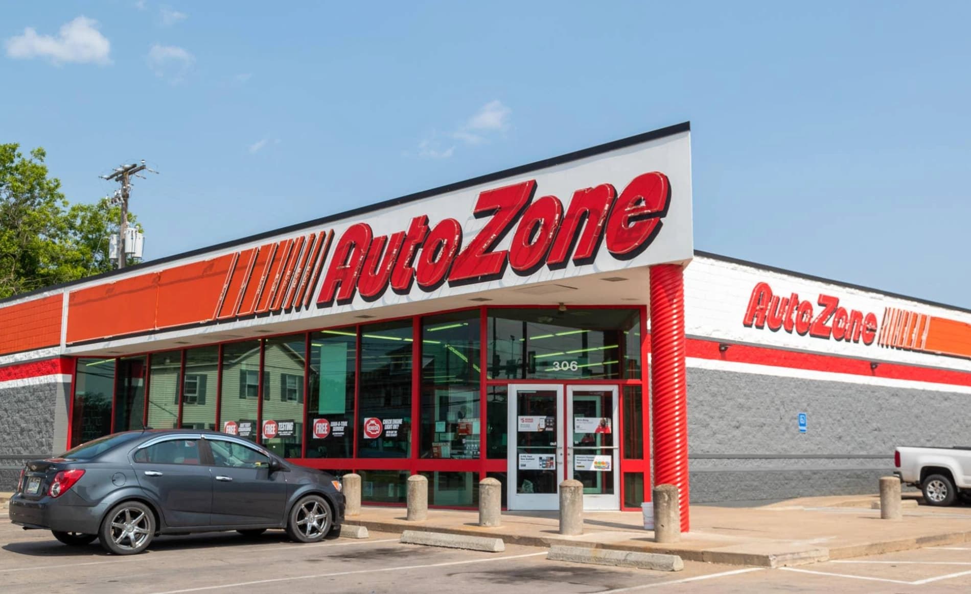 AutoZone Q4 Earnings: Will AZO Miss Again?