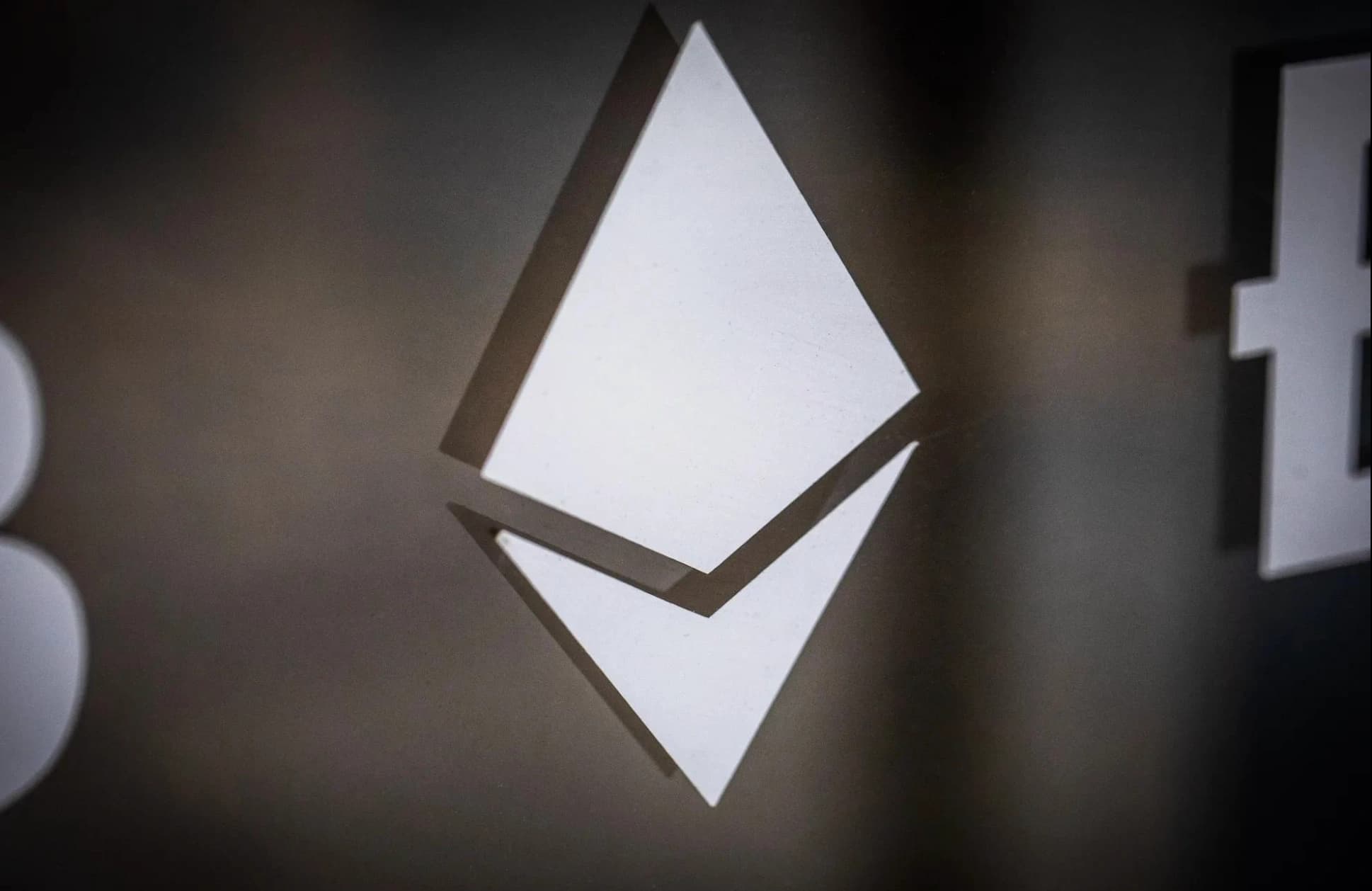 Ethereum Staking Hits 34.4% — Liquidity Risk or Bull Signal?
