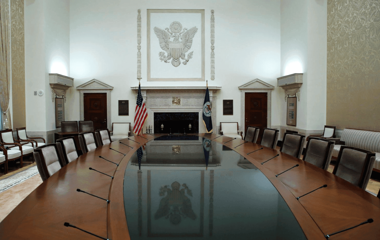 Warsh Inherits a Fractured Fed as Four Dissents Shake Markets