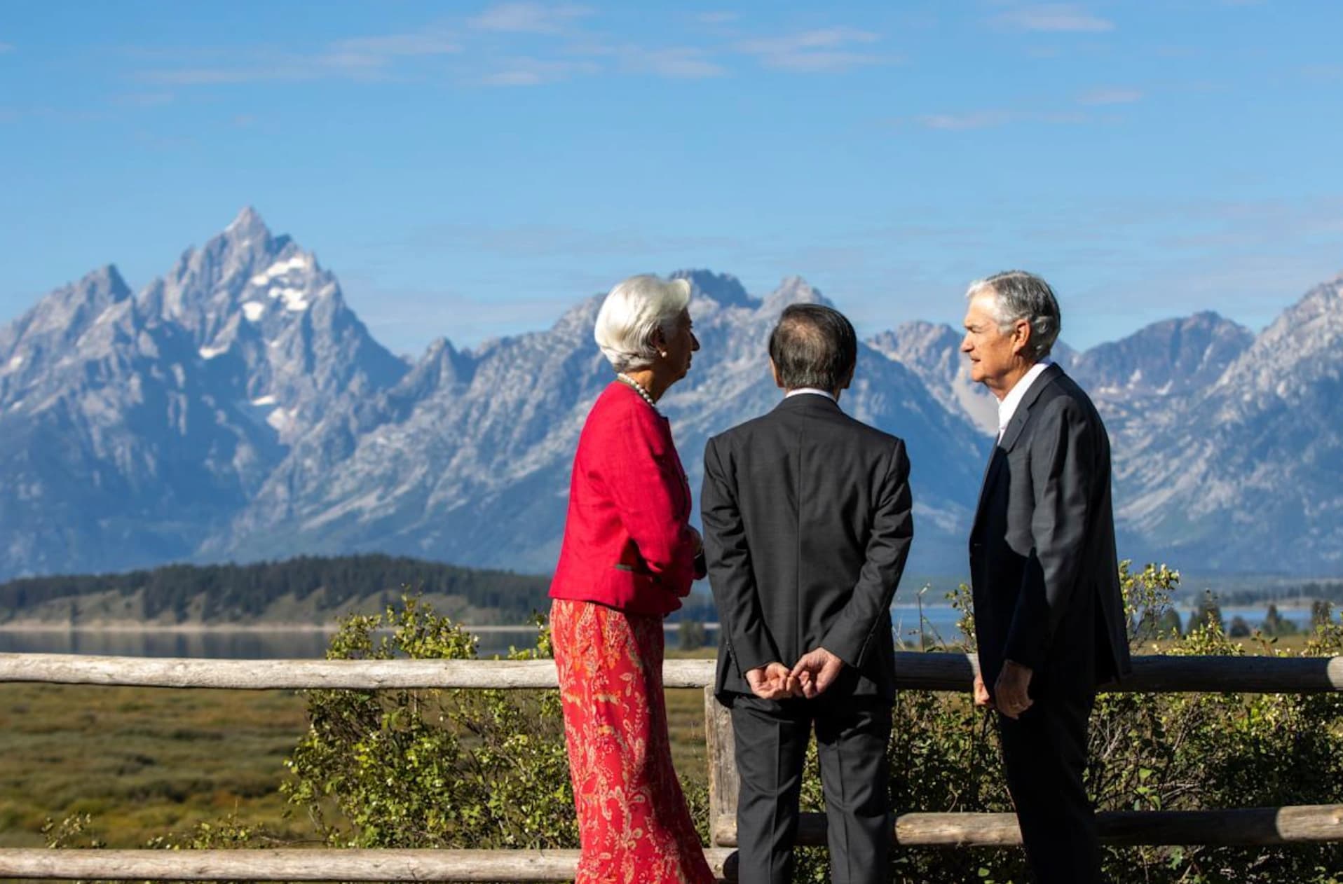 Jackson Hole 2026: Warsh's Podium, Fed's Hike Signal