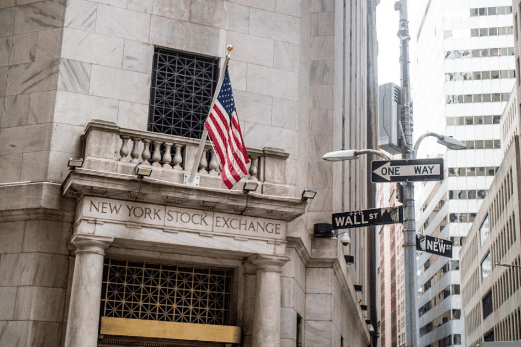 AMC Stock Crashes 24% on $200M Dilutive Share Sale