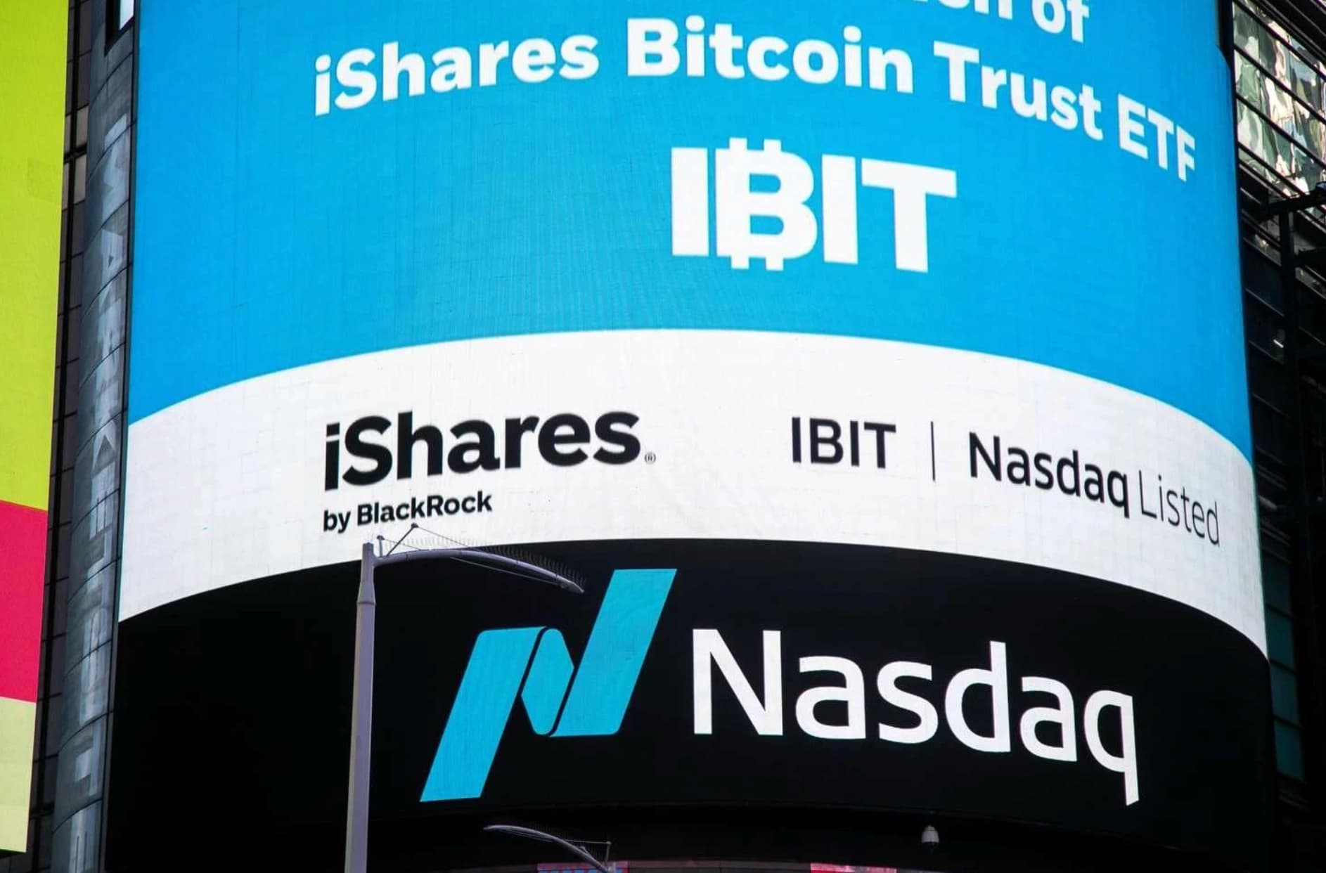 Bitcoin ETFs Pull $999M in One Day — 2026's Biggest Haul