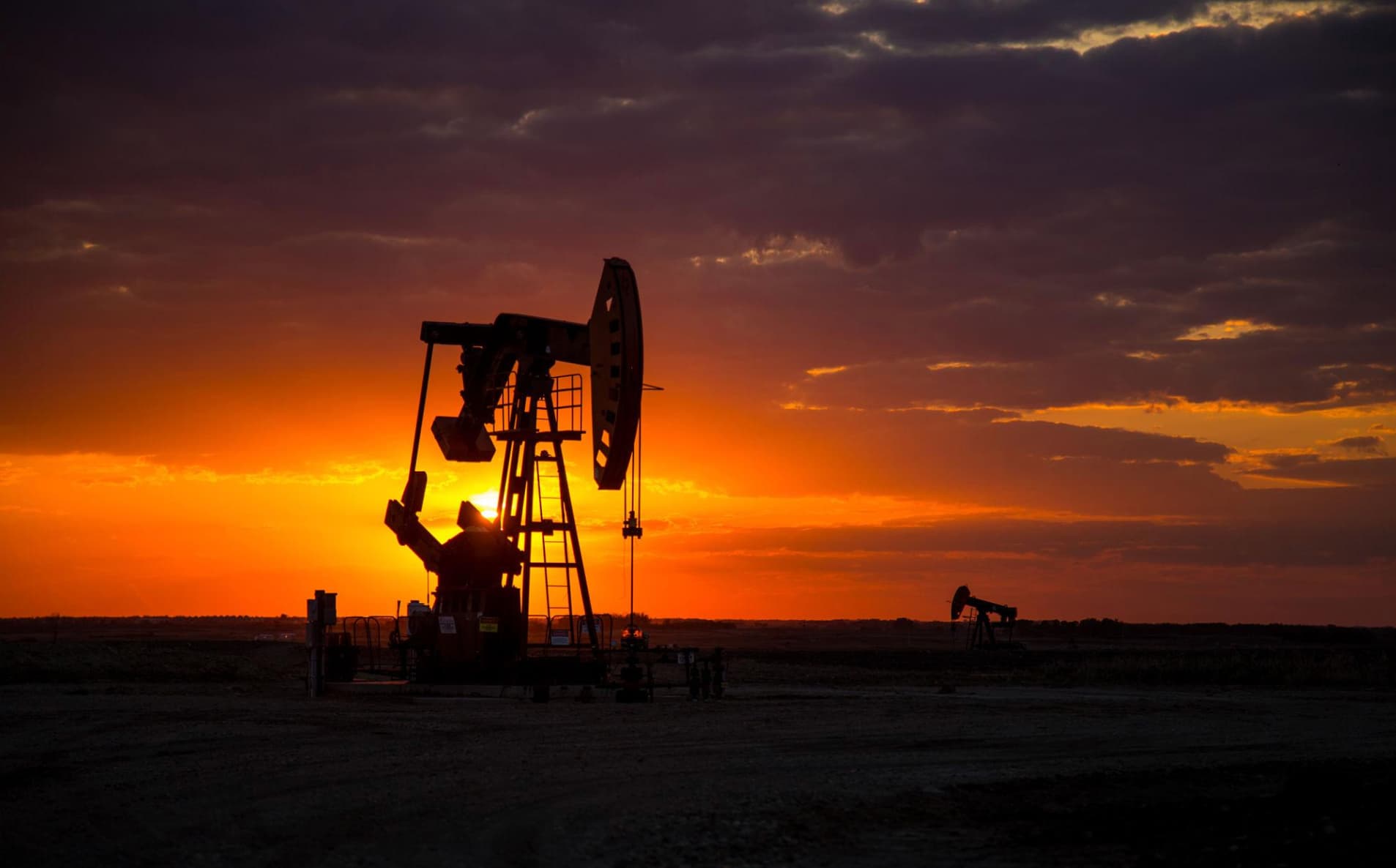 Oil's 20% July Surge Is the Fed's Biggest Problem Now