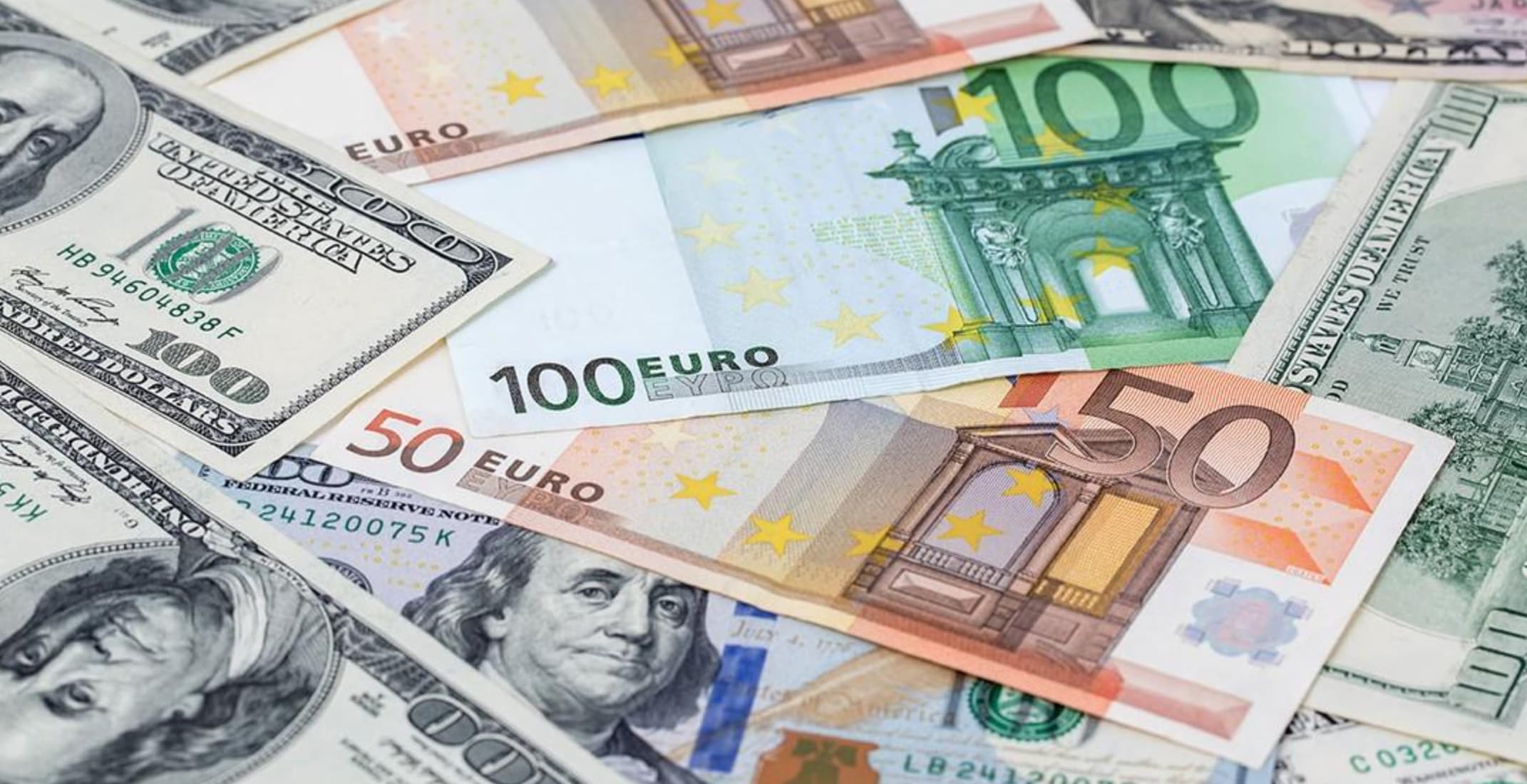 ECB Hiked, Fed Frozen: Central Bank Divergence Trades Now