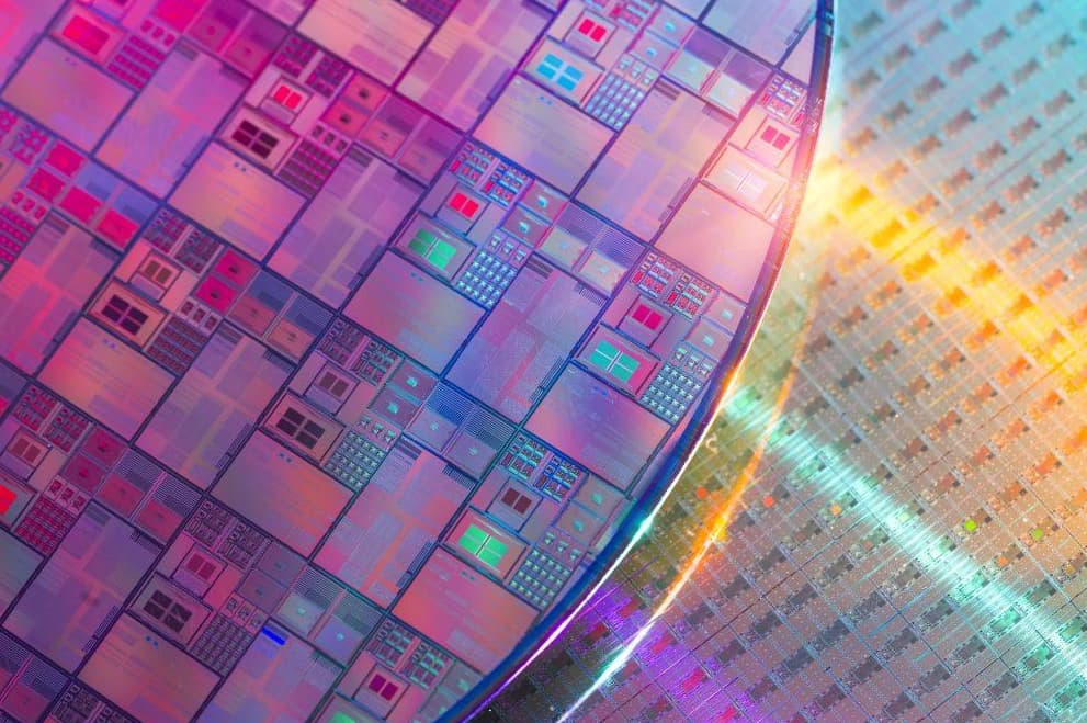 Chip ETF Selloff Creates Entry as AI Spending Holds