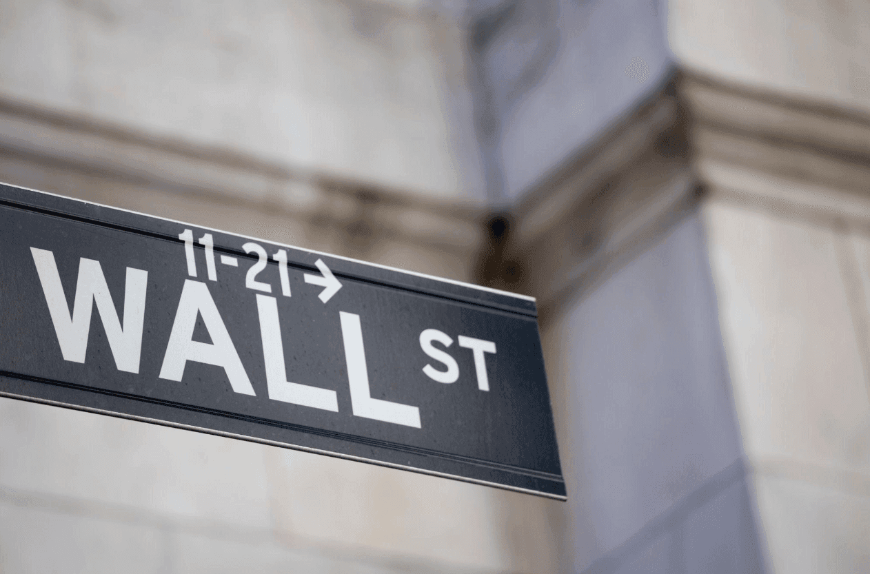 Bitcoin Spot ETFs Bleed $2.97B in Record 10-Day Outflow Streak