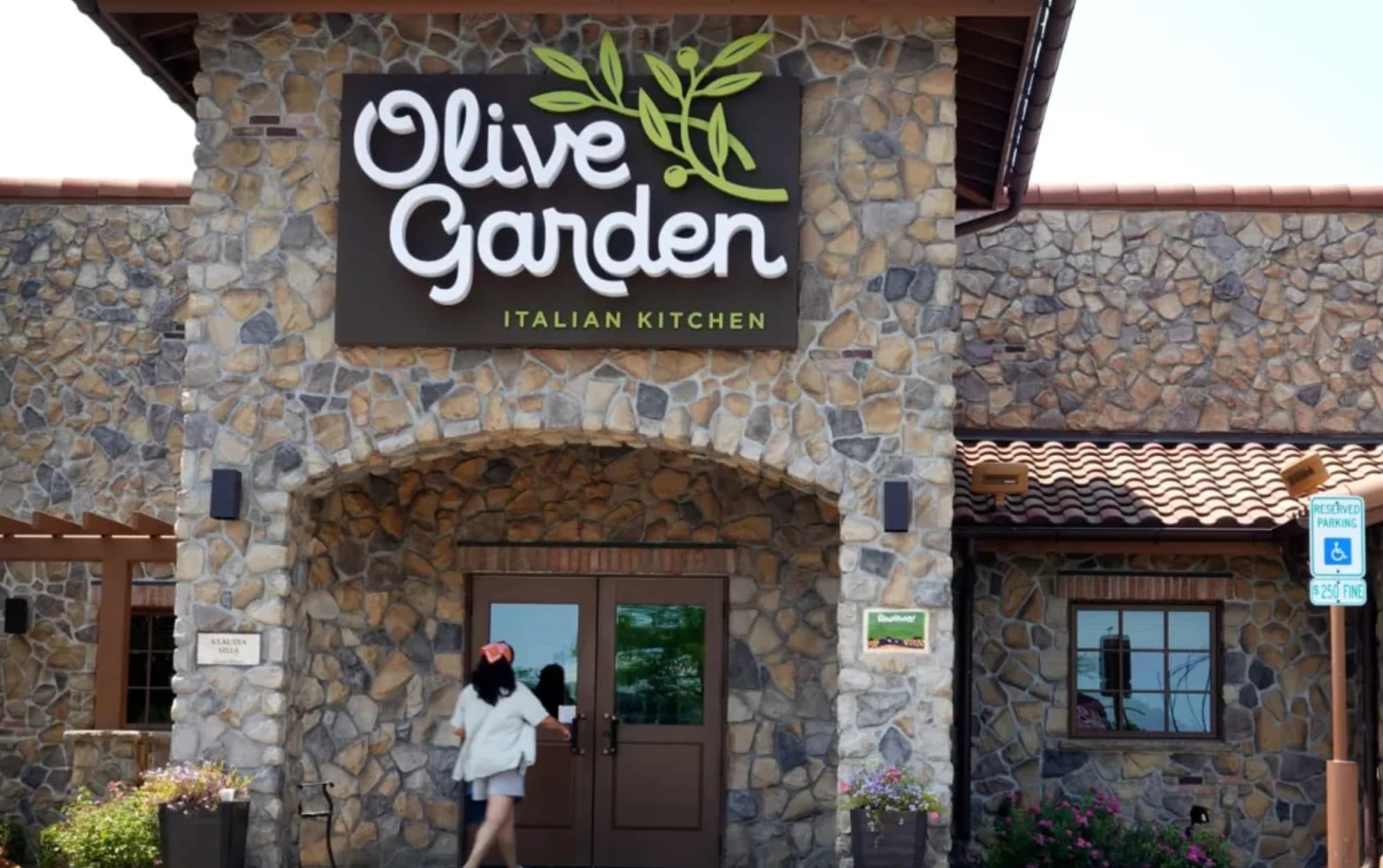 Darden Q1 Earnings: Olive Garden vs. LongHorn Is the Only Number That Matters