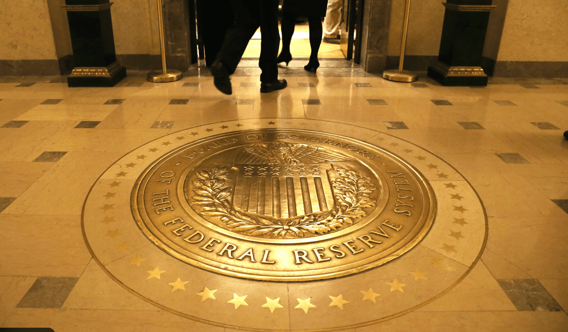 FOMC Minutes Drop at 2PM: The 9-8 Split Explained