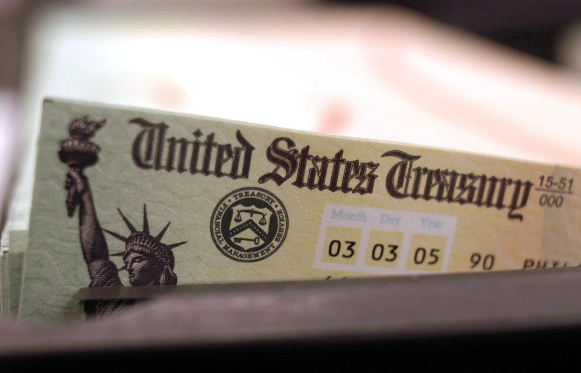 Treasury Curve Steepens: 10Y at 4.7% Signals Rate Tension