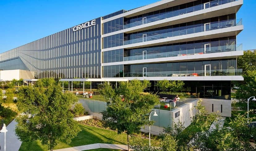 Oracle's $125B Debt Wall Clouds 30% Revenue Growth
