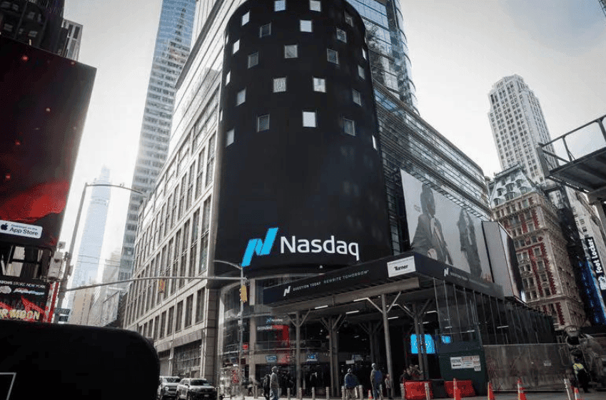CoreWeave Joins Nasdaq-100 Today: What Traders Must Know