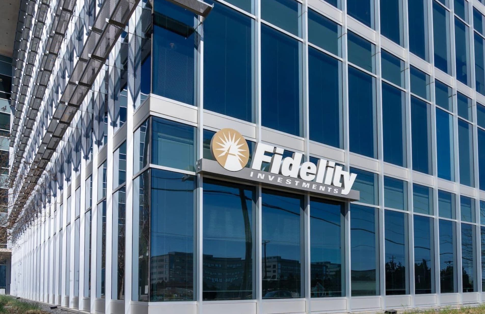 Fidelity Moves to Stake 100% of ETH ETF Holdings
