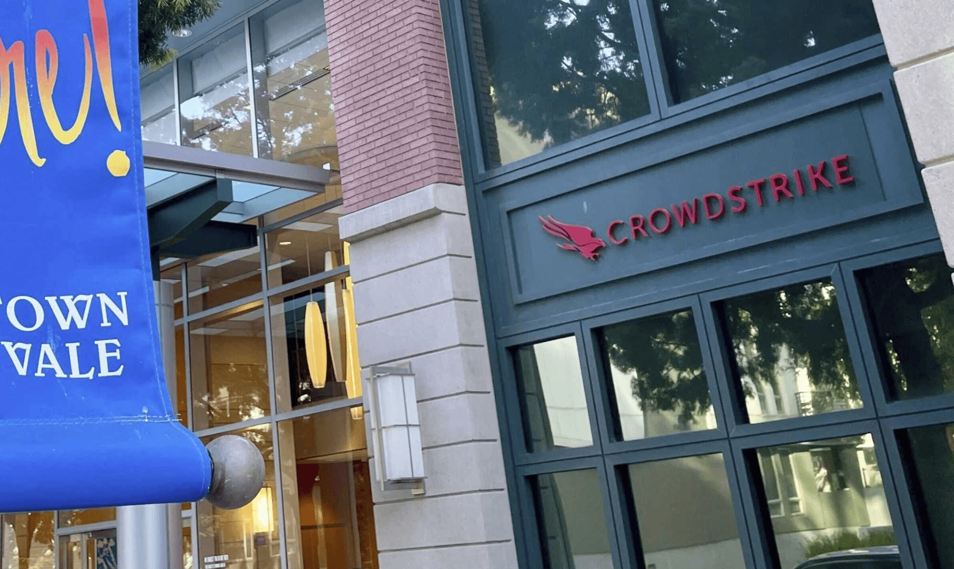 CrowdStrike 4-for-1 Split Live; Arete Cuts to Neutral at $730
