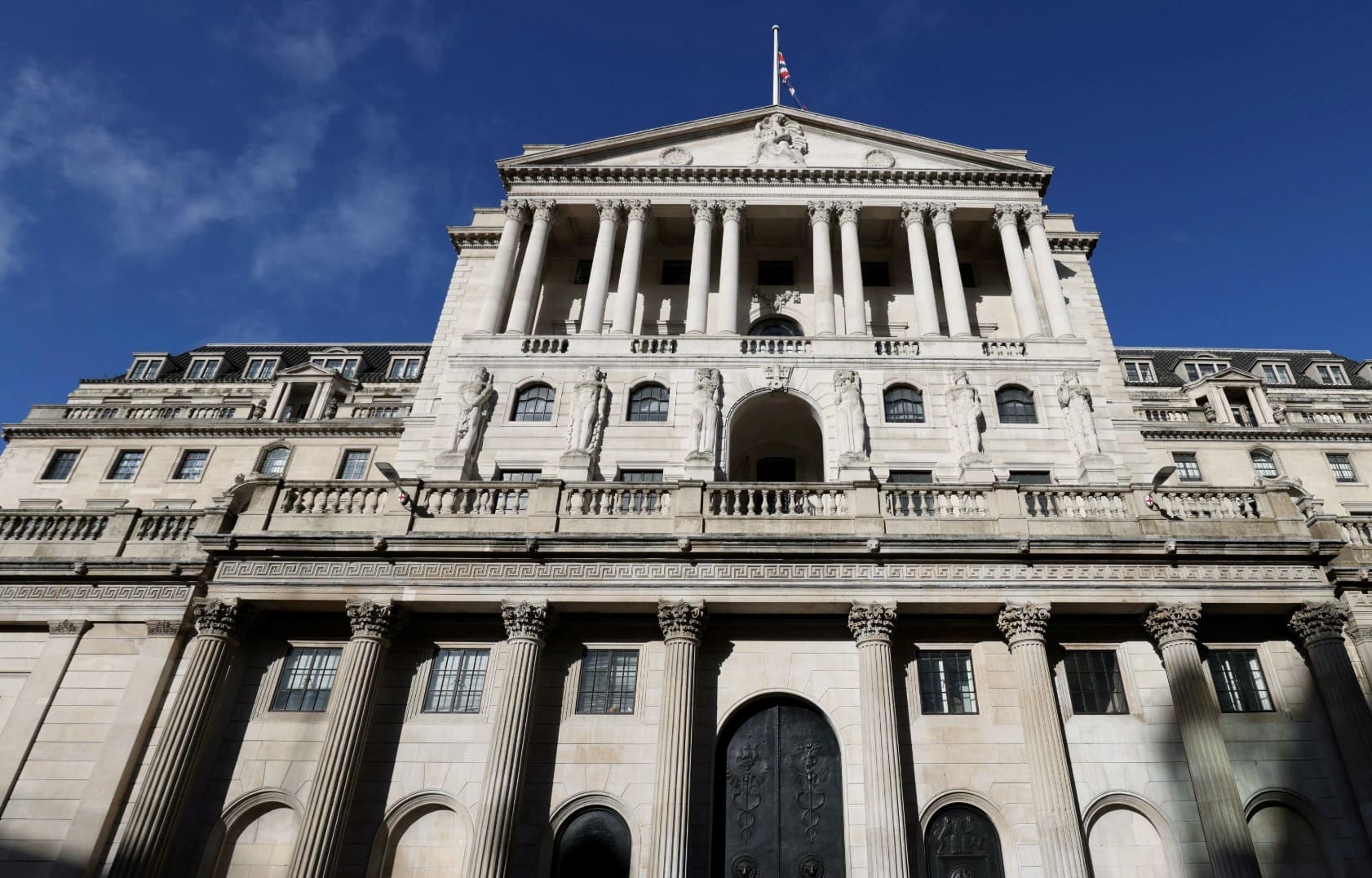 BOJ's Koeda Pushes for More Hikes as BoE Holds at 3.75%