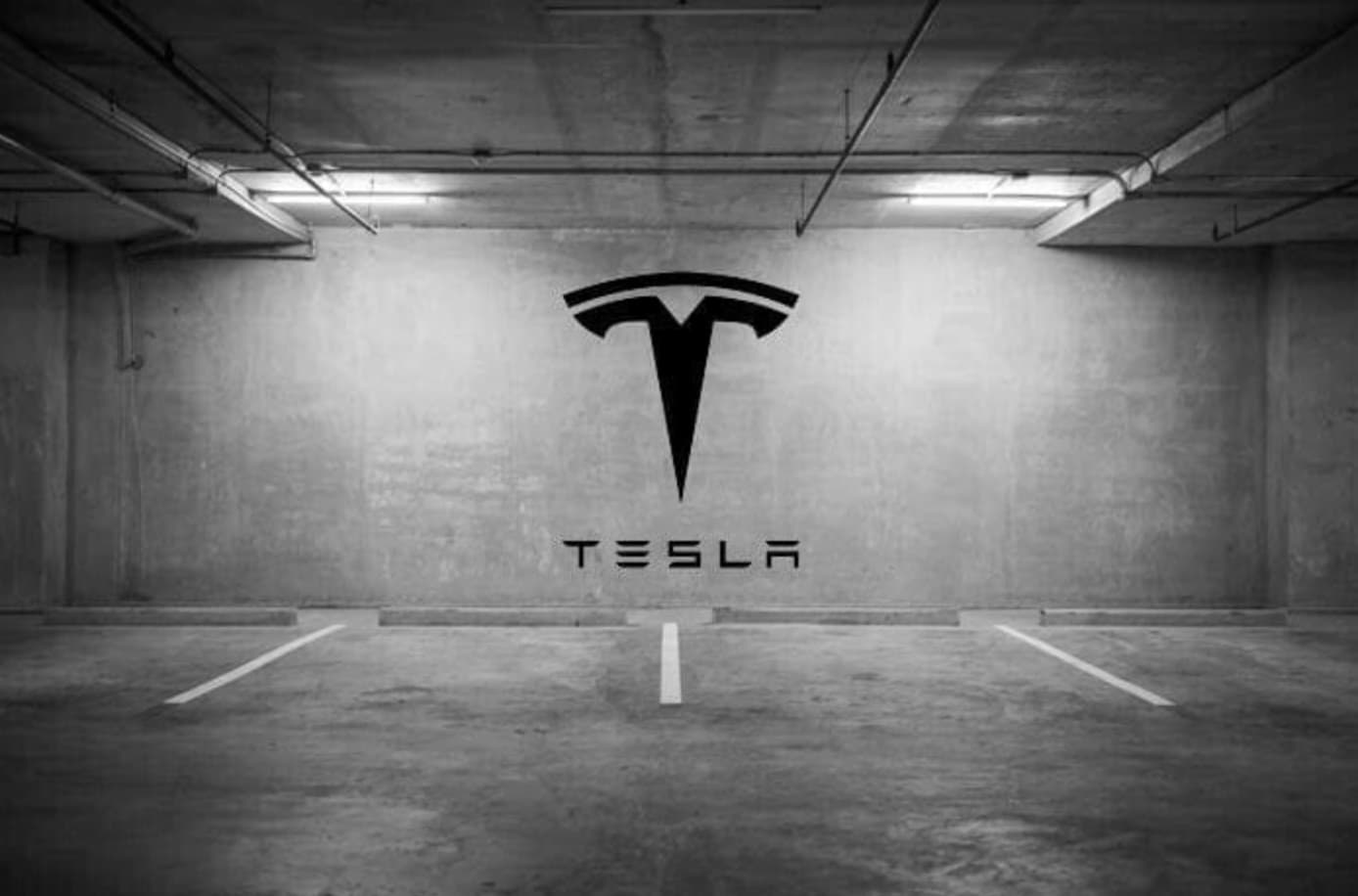 Tesla Crashes 6% as Revenue Drops 12% YoY