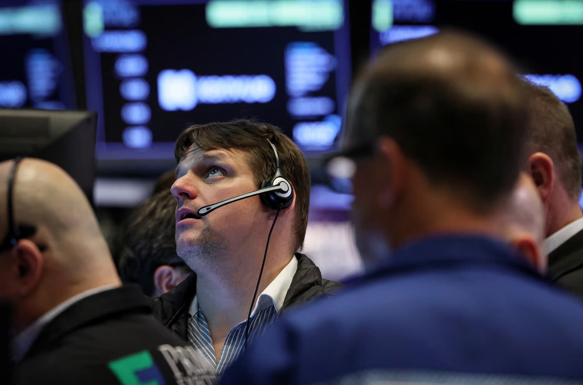 Yield Curve Uninverts as Global Central Banks Diverge