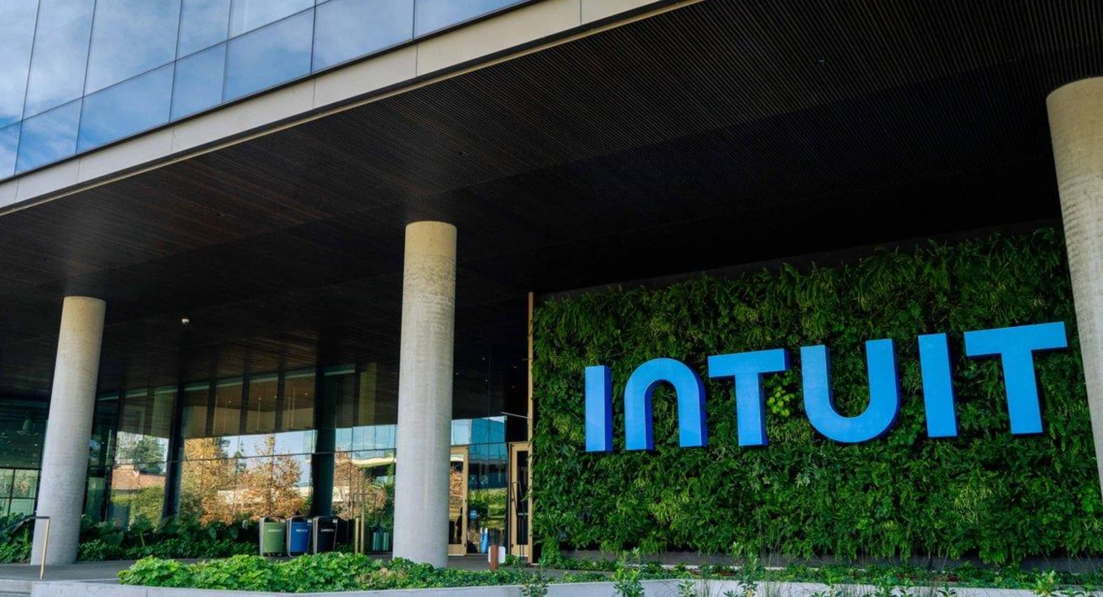 Intuit Q4 Earnings Tonight: $3.59 EPS Bar, AI Risk Live