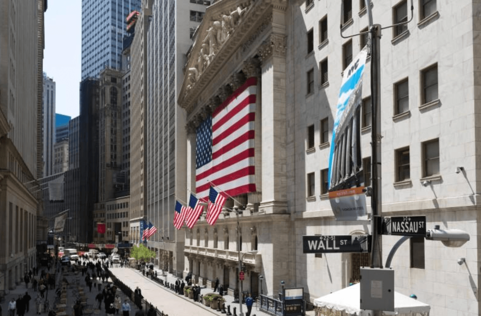 S&P 500 Hits All-Time High as Soft Jobs Data Fuels Rally