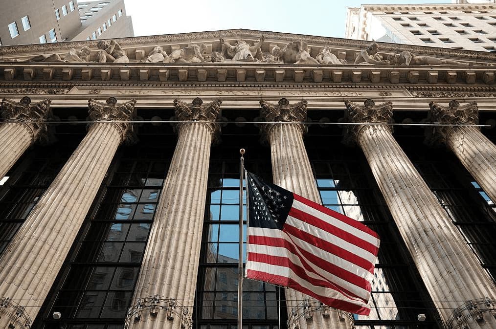Dow Futures Top 50,700 as Hormuz Deal Hopes Lift Markets