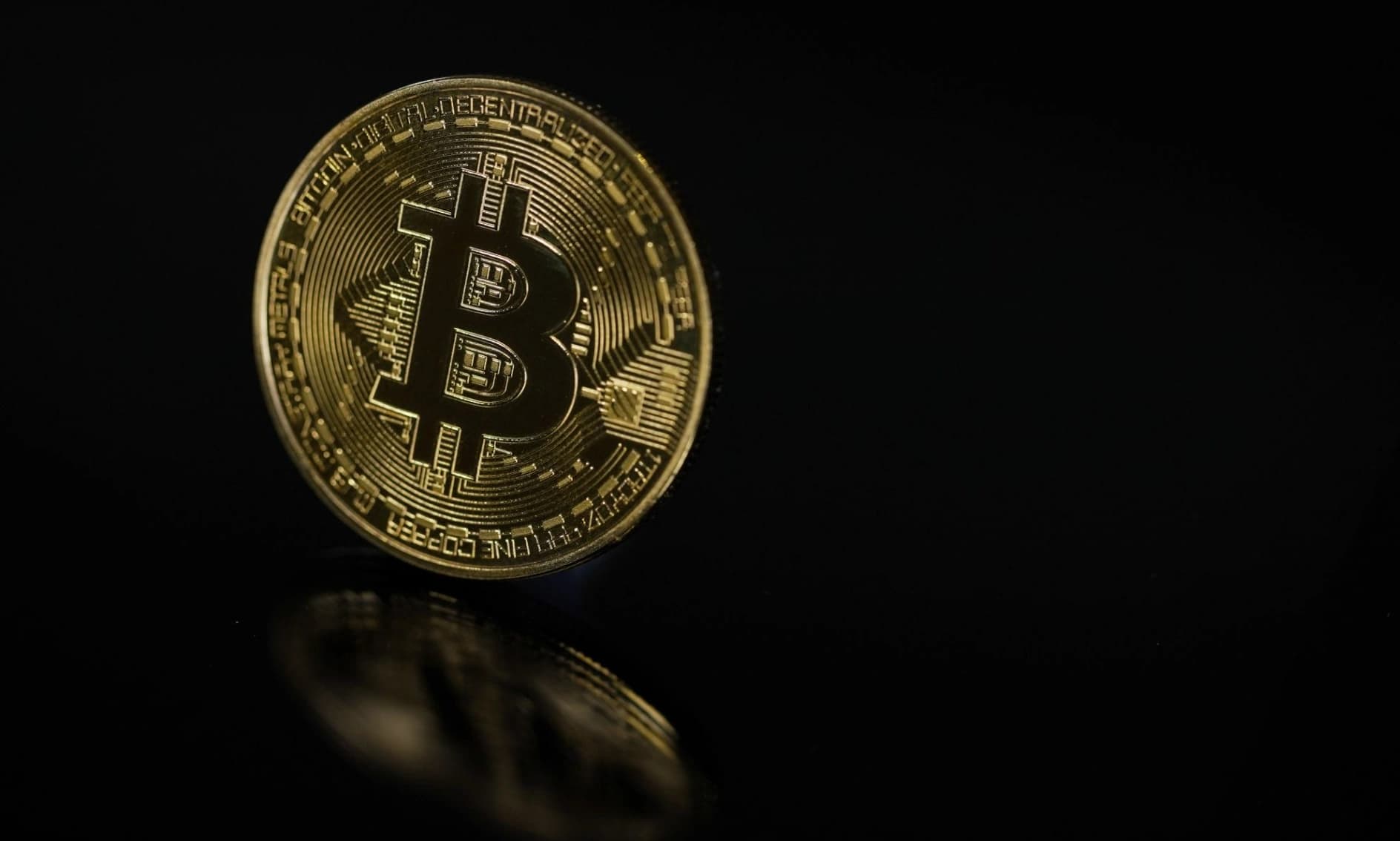 Bitcoin Holds $81K as SEC Tokenization Order Reshapes Crypto
