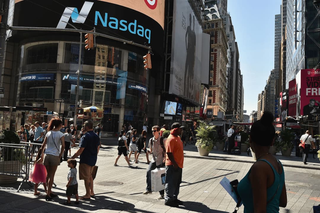 CoreWeave Surges 23% as Nasdaq-100 Entry and AI Deals Stack Up