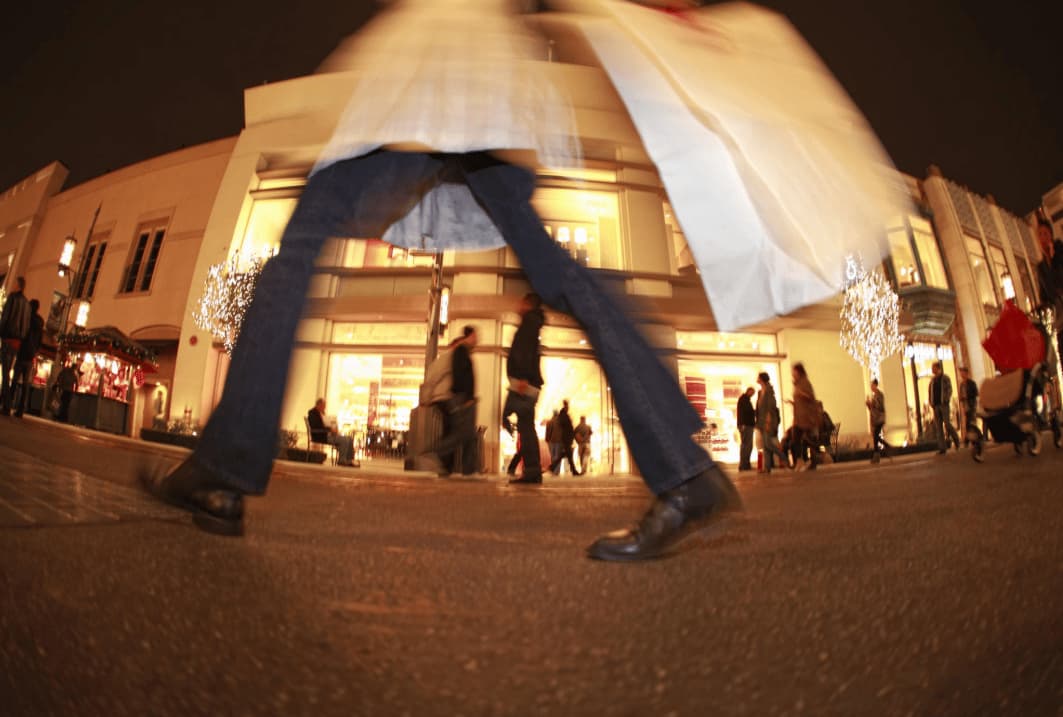 Retail Sales Crush Estimates as Consumers Defy Inflation