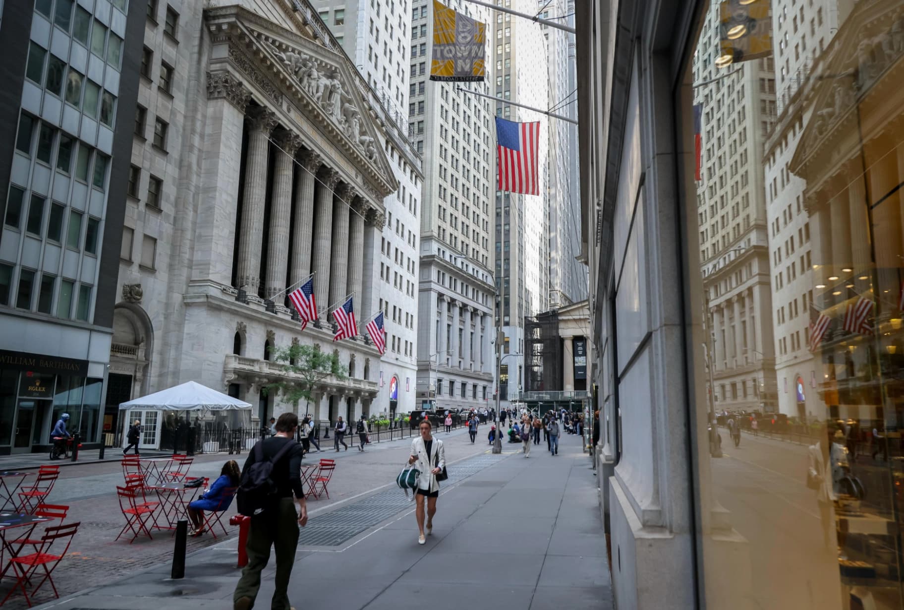 KLC Crashes 46%, CAPR Surges 59%: Friday's Brutal Tape