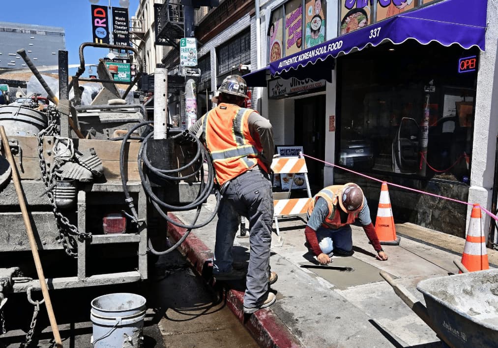 Jobs Friday Looms as Labor Market Sends Mixed Signals