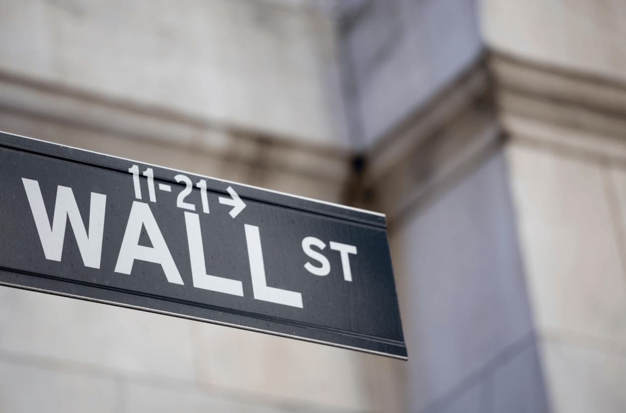 Wall Street Faces Tense Monday After $1T Chip Wipeout