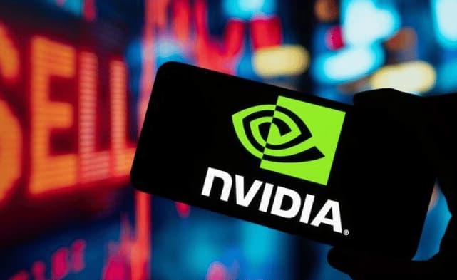Nvidia Drops 10% From Peak Despite Record $81.6B Quarter