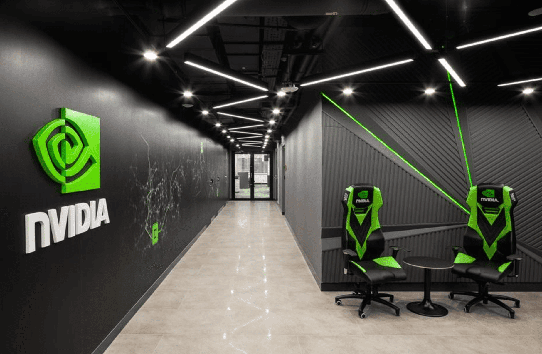 Nvidia Jumps 4% as US Greenlights H200 Chip Sales to China